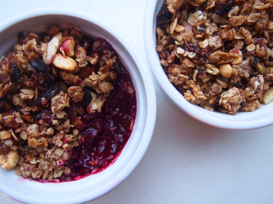 Healthy Oat and Nut Berry Crumble